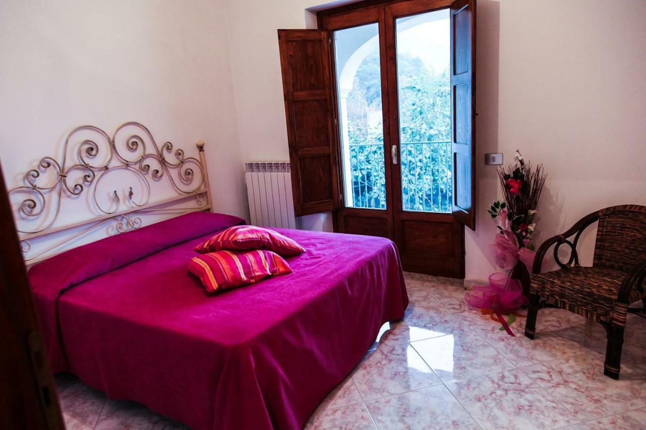Il Vigneto Villa Tramonti Bagian luar foto